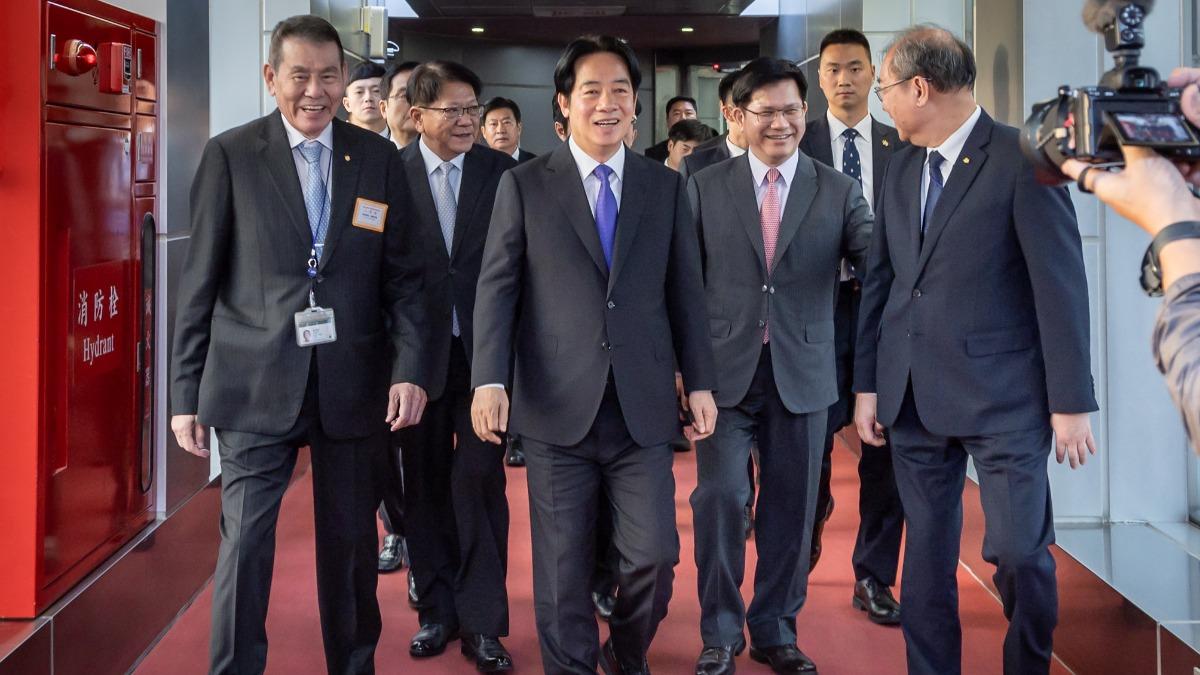 賴清德首次出訪友邦,並過境美國。(圖/總統府提供)