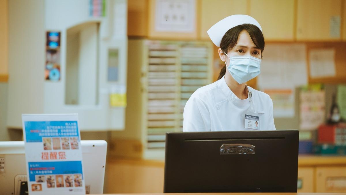 小薰在《打怪任務》詮釋醫護人員。(圖/大愛提供)