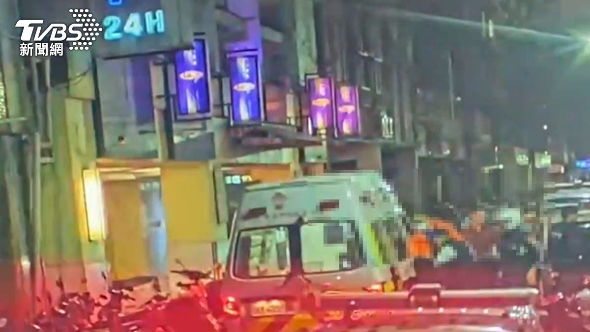 兩派人馬因為投資糾紛爆發衝突,造成2人受傷送醫。(圖/TVBS)