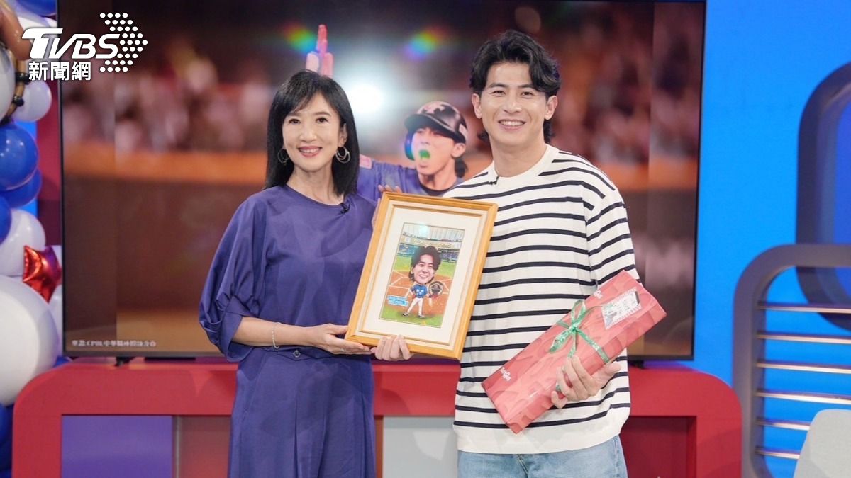 陳傑憲蒞臨TVBS接受「看板人物」節目主持人方念華專訪。（圖／TVBS）