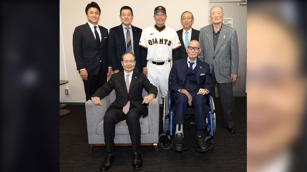 讀賣巨人「上古神獸」合照曝光王貞治現況 光這2人全壘打就破千支