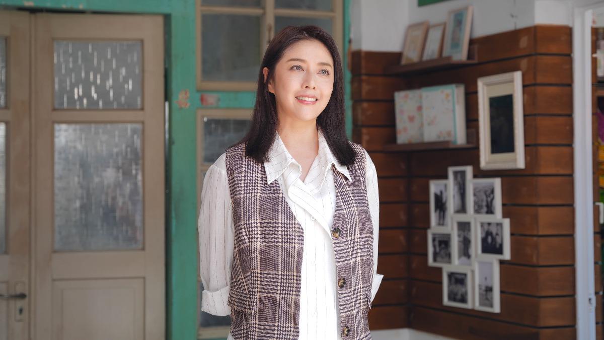 《阿榮與阿玉》韓瑜的感情路殺出張再興求得芳心。(圖/華視提供)