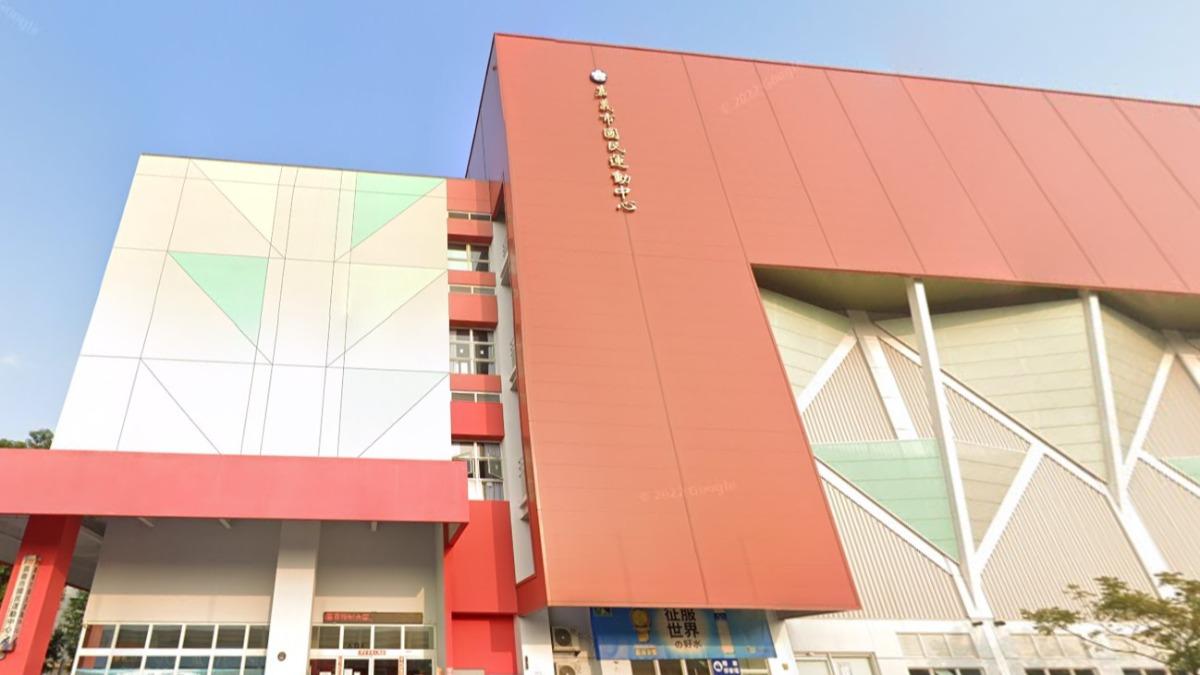 沉池底14分!嘉市運動中心6旬翁急救不治 將究責救生員