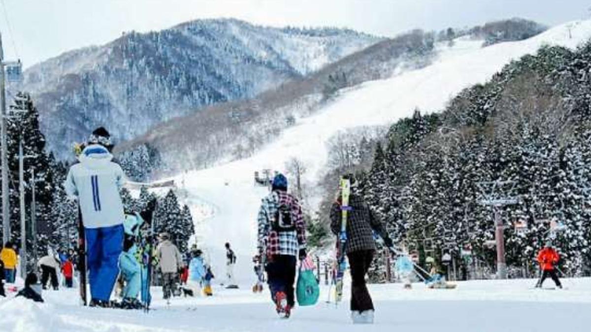 「萬場滑雪場」有關西地區最長滑雪道。(圖 / 豐岡市Visit Kinosaki提供)