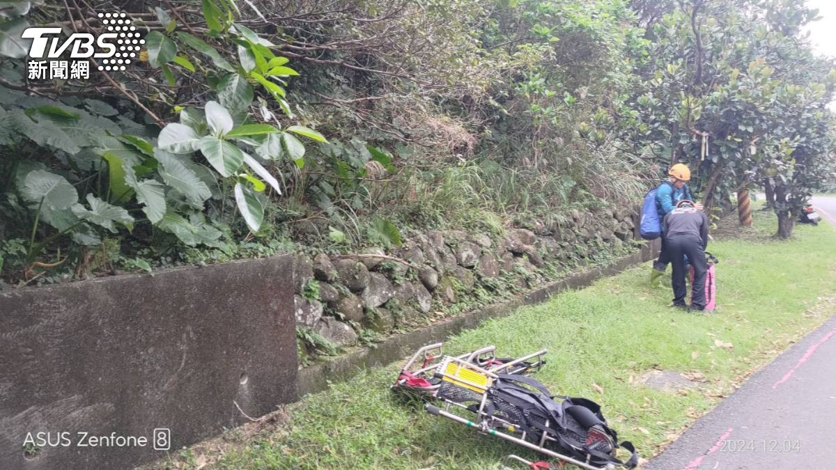 快訊／新北瑞芳落石砸中4登山客　1婦人傷勢嚴重搶救不治