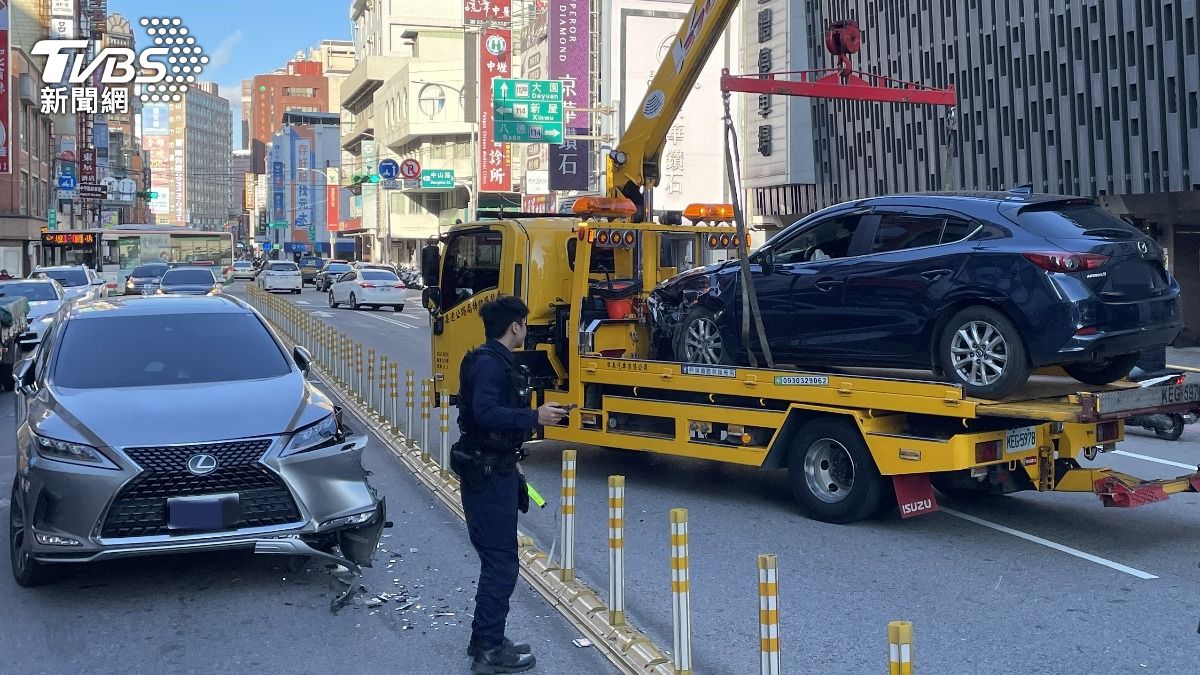 疑36小時工作沒睡覺!中壢男開車突偏左暴衝 對向車無辜被撞