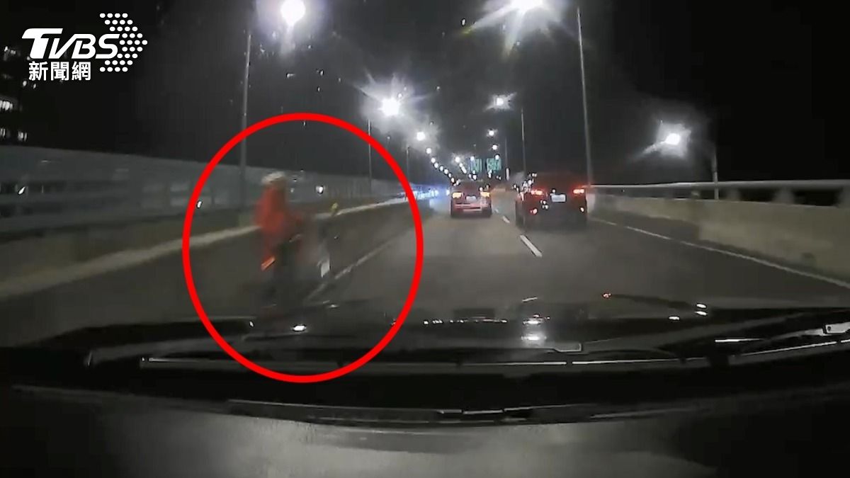 獨家/險回不了家!7旬婦腳踏車漏氣 徒步誤闖「洲美快速道路」