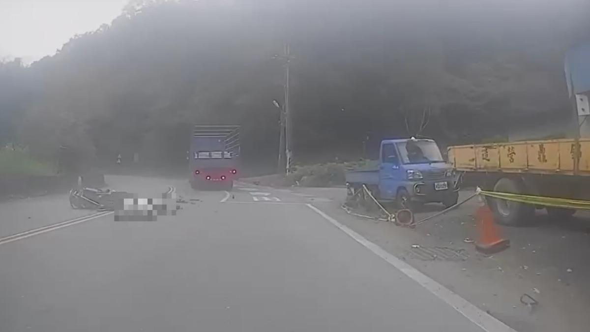 機車騎士過彎自摔噴對向車道，慘被大貨車撞輾身亡。（圖／翻攝重機群組）