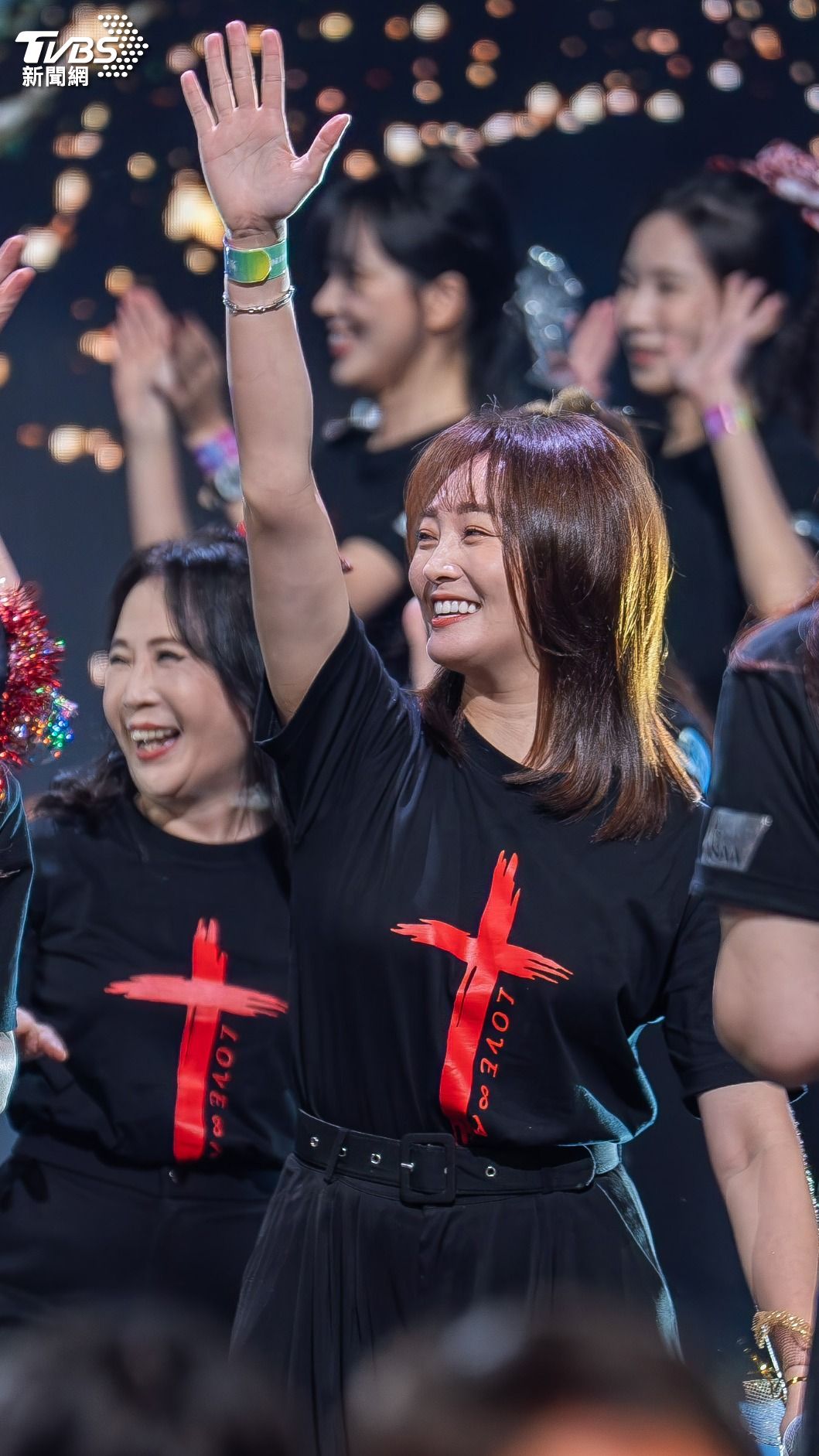 張文綺鹹酥雞副業生意越來越好,目標今年營業額突破3千萬。(圖/TVBS)