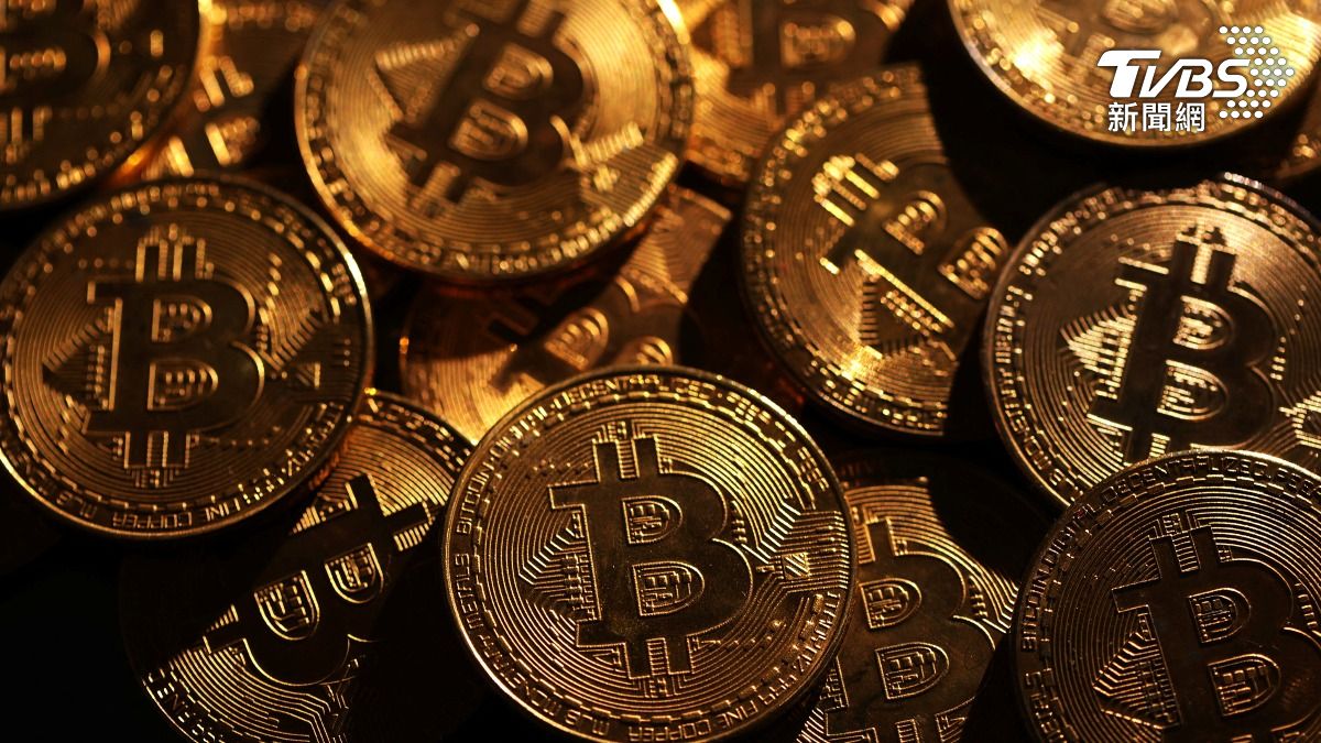 比特幣一度破十萬大關 美股四大指數盡墨