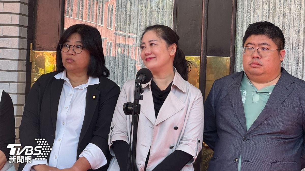 朝野為《選罷法》爆肢體衝突　吳思瑤哭了：心疼黨團同仁受傷