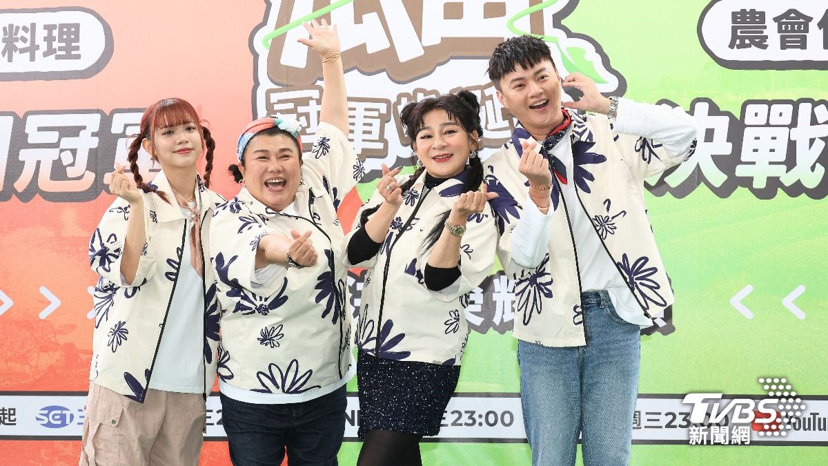 黃于庭(左起)、林美秀、王彩樺、許富凱錄製《瓜田冠軍的誕生》。(圖/張哲鳴攝)