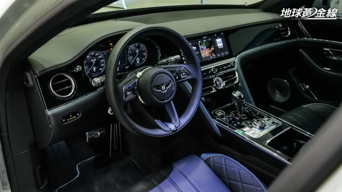 Flying Spur Speed Edition 12車內以白鯨黑為基調，呼應車外的黑化元素。（圖／地球黃金線）