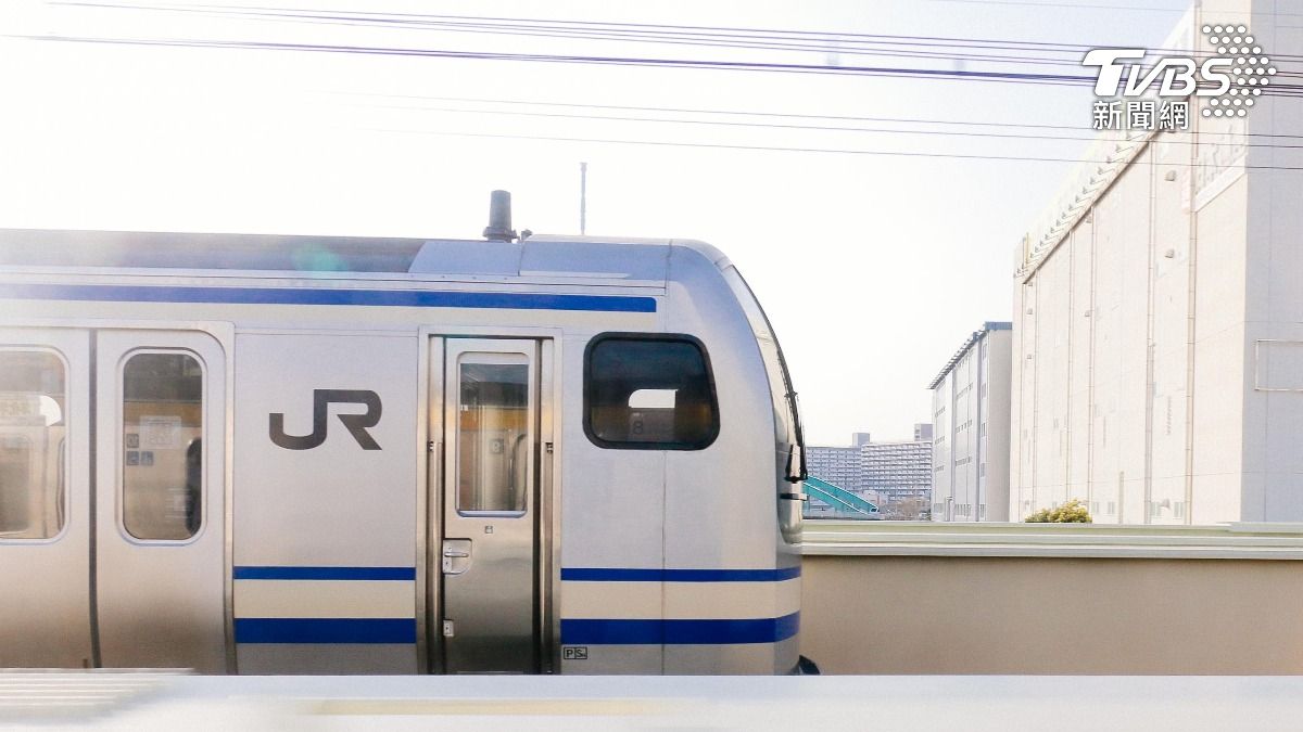 JR東日本近日宣布即將調漲票價,範圍涵蓋普通票、通勤和學生定期票。(示意圖/達志影像shutterstock)