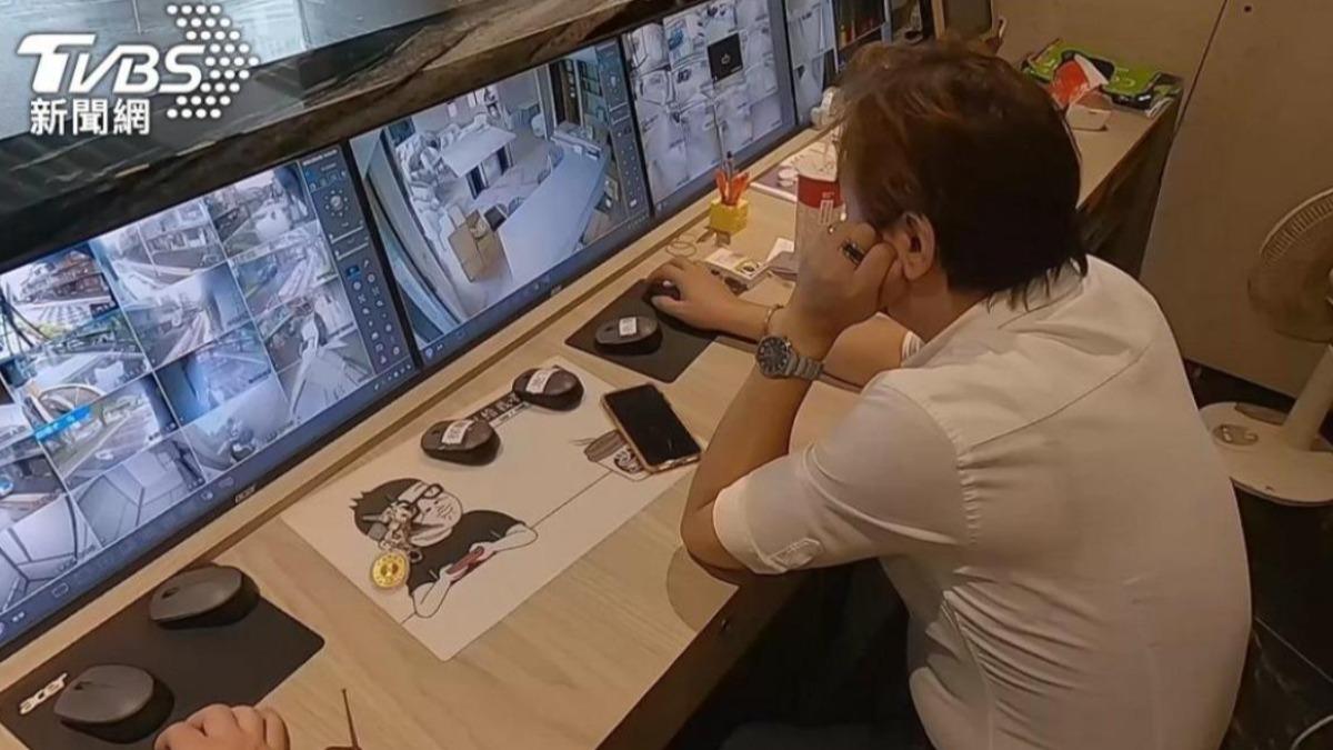 做保全「整天滑手機就領錢」!回工廠上班他喊受不了:離職4次