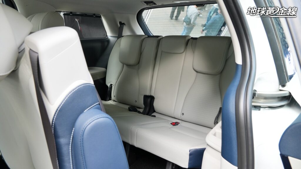 Kia Carnival這次提供七人座設定。（圖／地球黃金線）