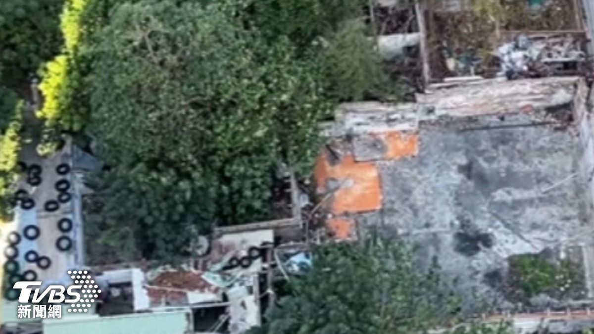 從高處俯瞰輪胎行現址，夷為平地淪廢墟。（圖／TVBS）