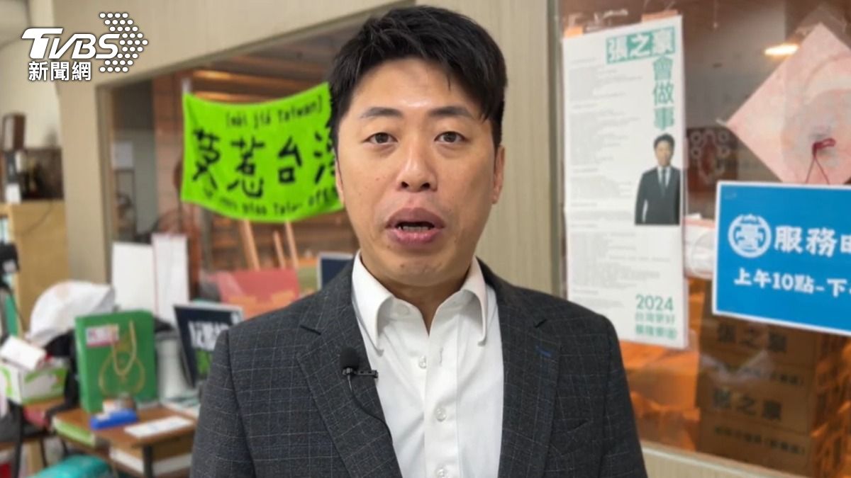 市議員張之豪批市府不尊重文學創作者。(圖/TVBS)