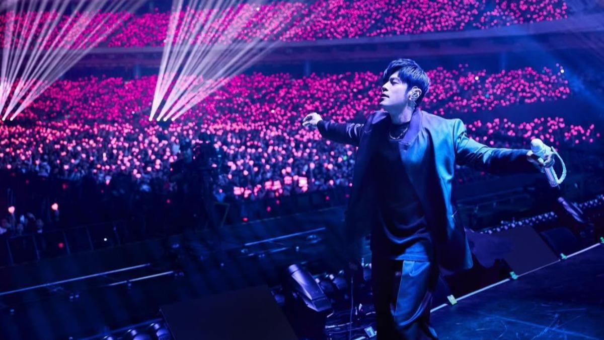 周杰倫演唱會「隱藏功臣」是他!歌迷一致好評:有哏能力又強