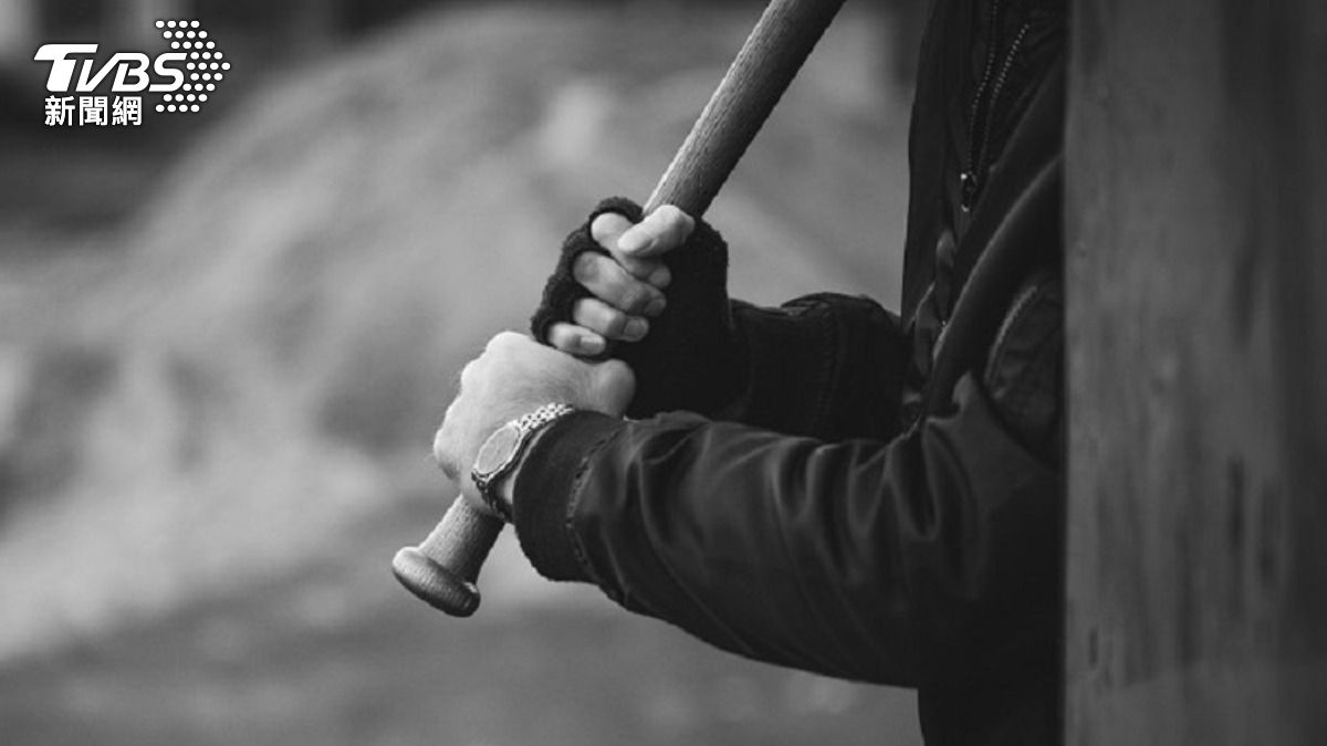 爭家產闖屋猛砸!新北男捅親哥8刀 遭逮辯「只是抒發情緒」