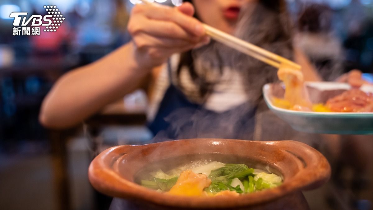 高溫食物是「2A致癌物」！燙熟食道　醫警告：別再喊趁熱吃