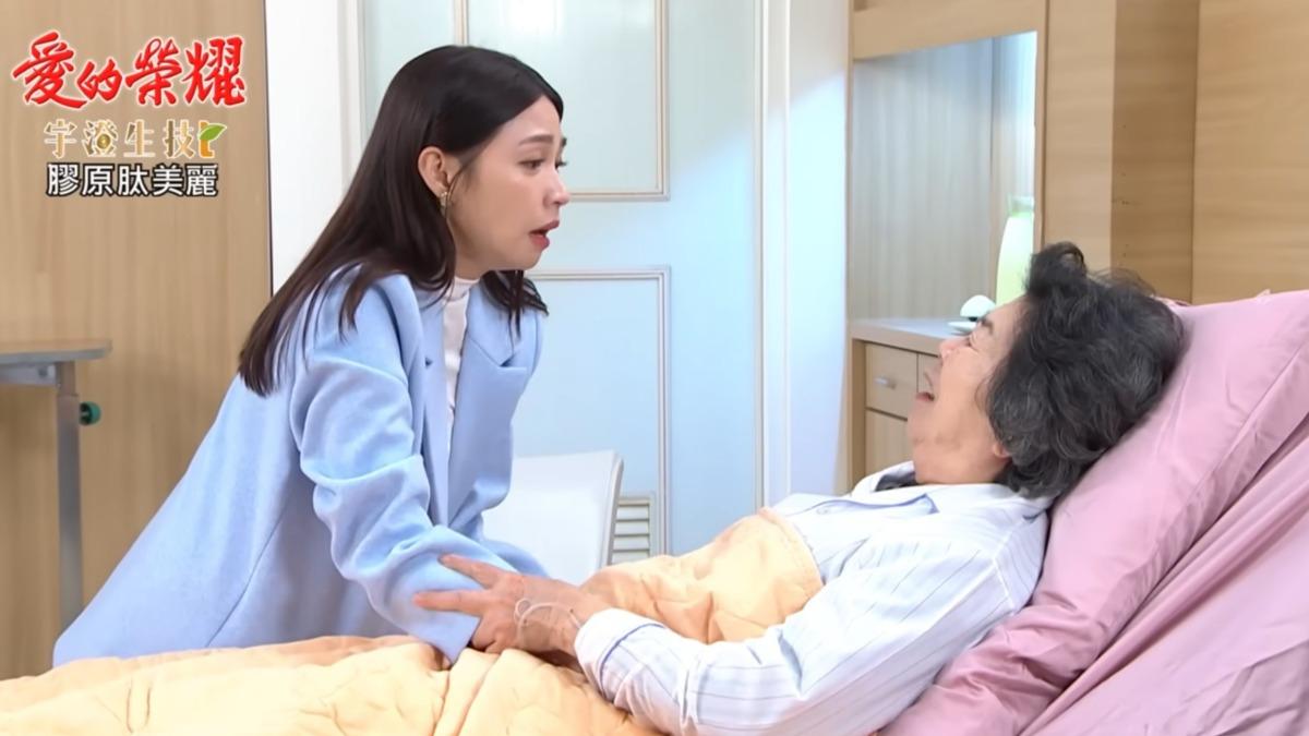 曾智希(左)為了復仇不能跟王滿嬌相認,這場戲兩人眼淚狂流。(圖/民視提供)