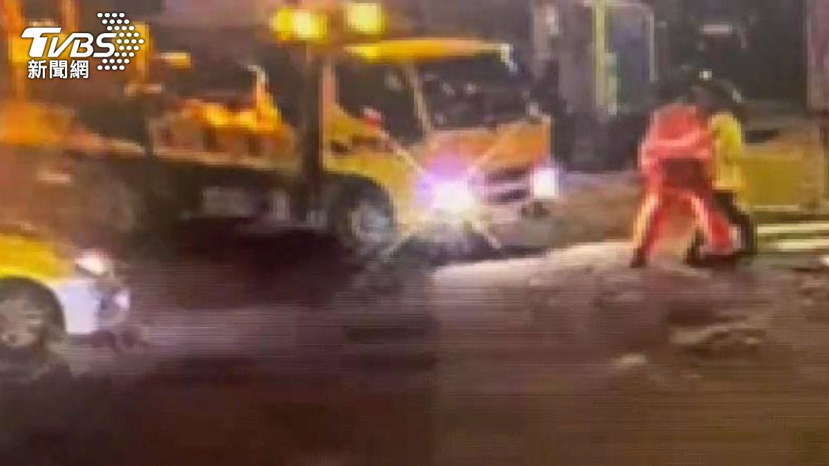 北市義交被推打!密錄器遭工程車隊硬闖輾爆 警要他自己舉報