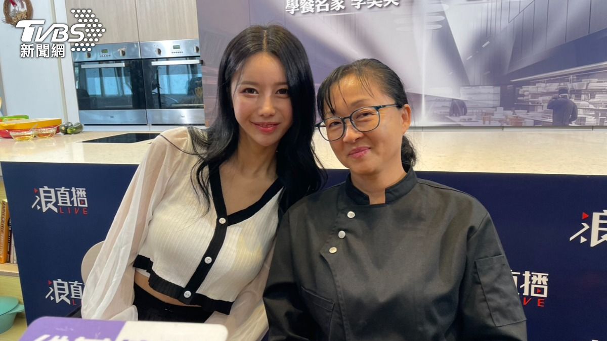 李雅英刀工太嚇人!《黑白大廚》學餐名家急攔阻 提1要求引轟動