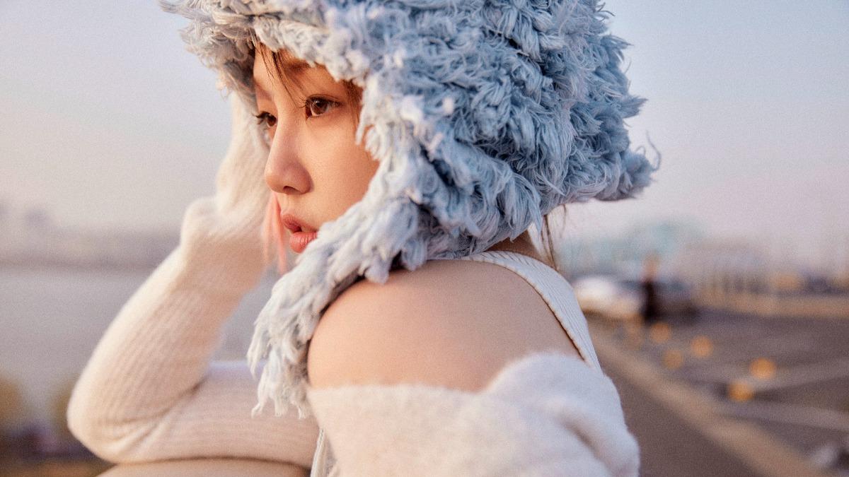 安吉創作詞曲全包辦和演唱Netflix話題影集《影后》歌曲。（圖／索尼音樂提供）