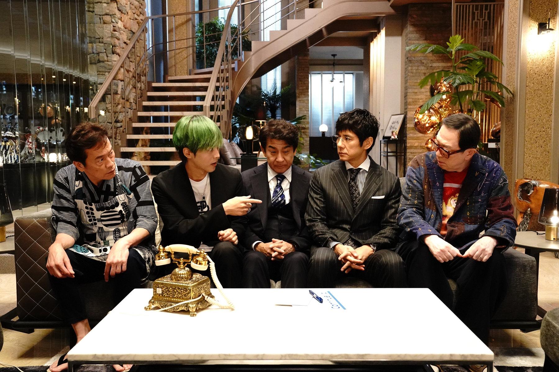遠藤憲一、松坂桃李、小林隆、西島秀俊、坂東彌十郎(左起)共同演出女主角的丈夫們。(圖/采昌國際多媒體提供)