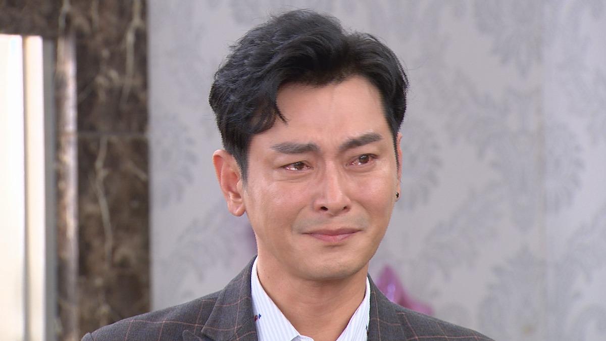 51歲「八點檔一哥」哭了!畢業典禮忍不住大淚崩 眼睛腫到像核桃