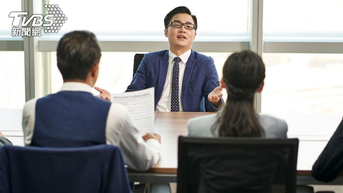 職場馬屁精!5星座「靠張嘴爽升遷」 TOP1諂媚上司踩同事