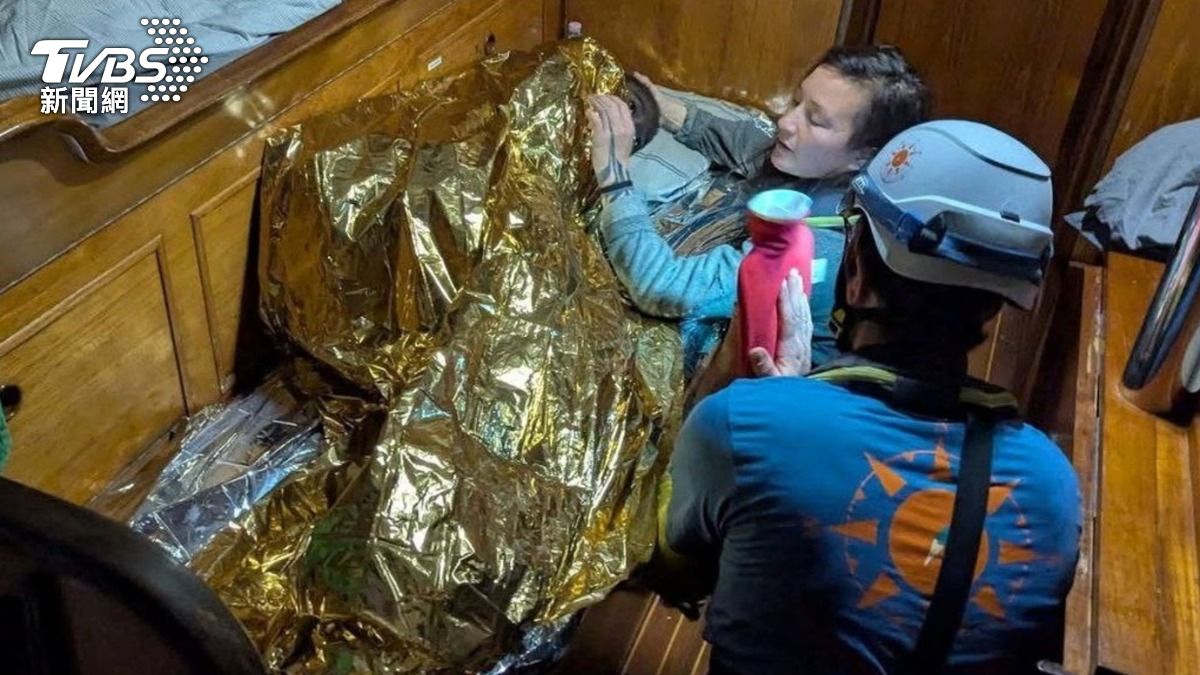 11歲女童遇船難！緊抱輪胎「海上漂3天」　沒吃沒喝奇蹟倖存