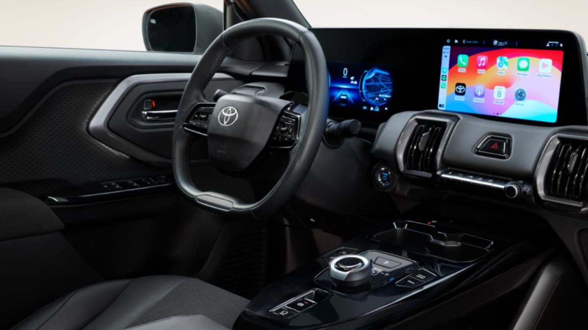 Toyota Urban Cruiser內裝採用與bZ4X類似的電動車元素。(圖/Toyota提供)
