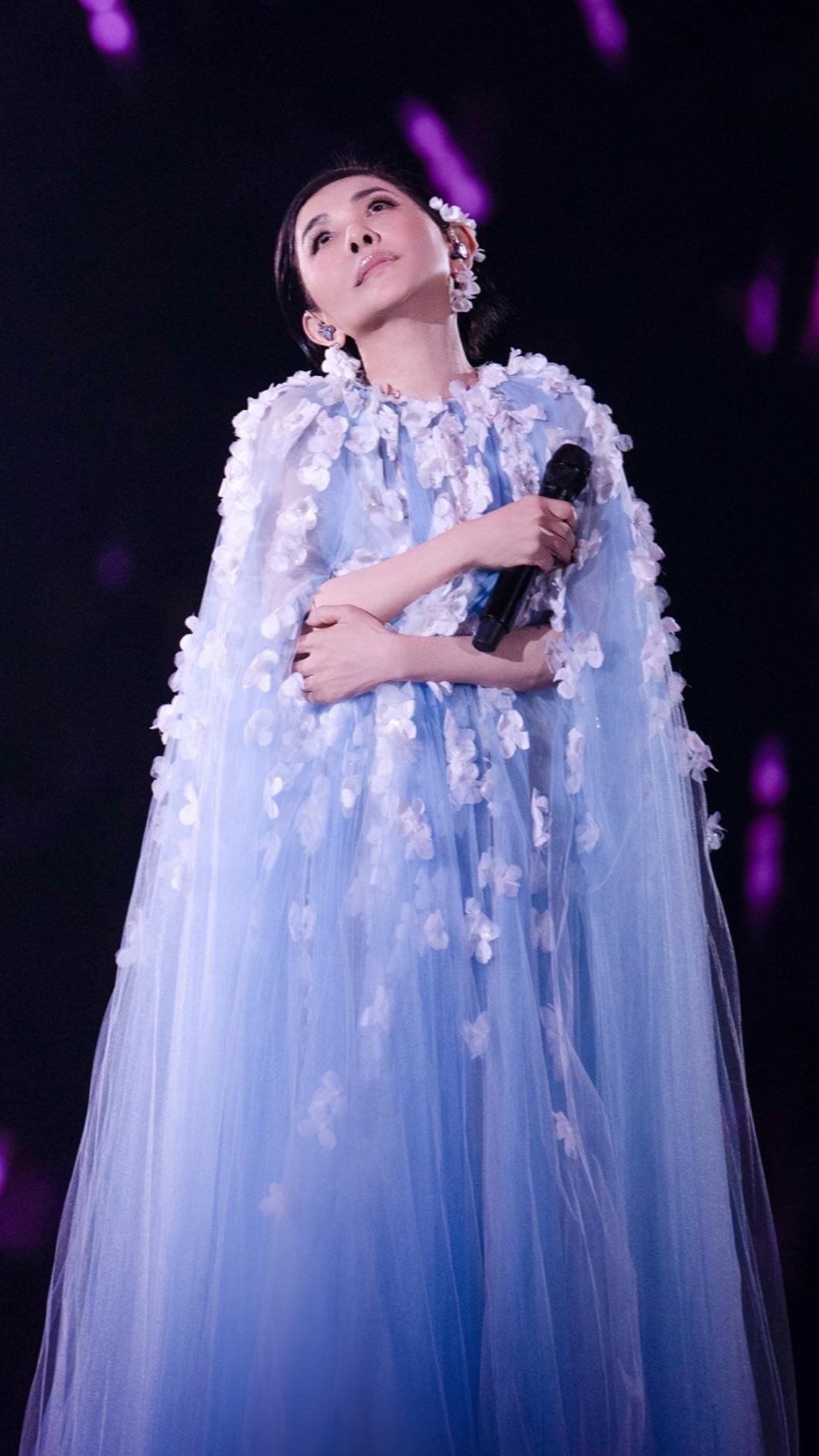 張清芳開唱時總有兒子相伴,讓她很開心。(圖/環球音樂提供)