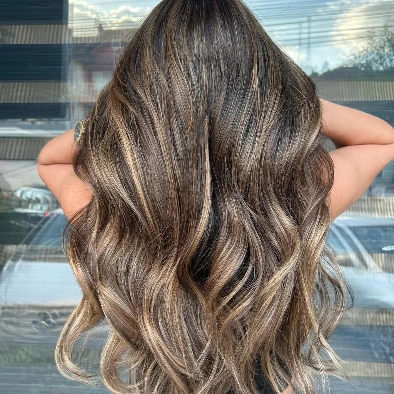 「巴黎畫染 Balayage」。（圖／翻攝自IG@studiomargarita）
