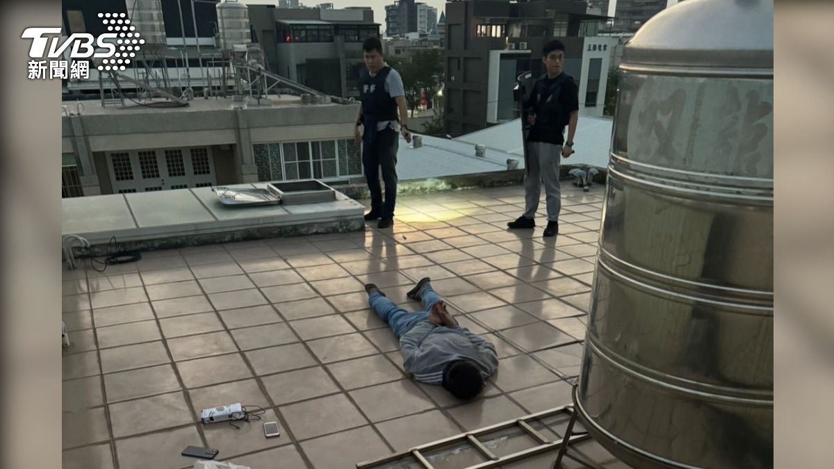 洗水塔揭案外案!黑袋藏雙槍「泡水14天」扯高雄1死槍案