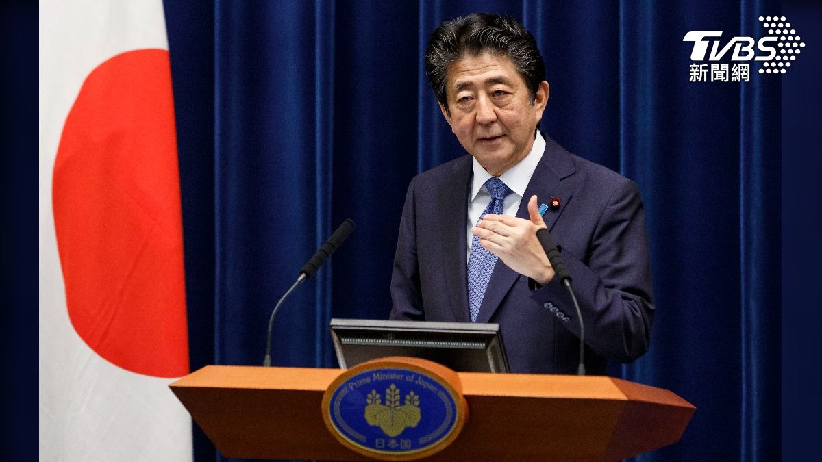 日本前首相安倍晉三昔霸氣提出「台灣有事就是日本有事」。 (圖/達志影像Shutterstock)