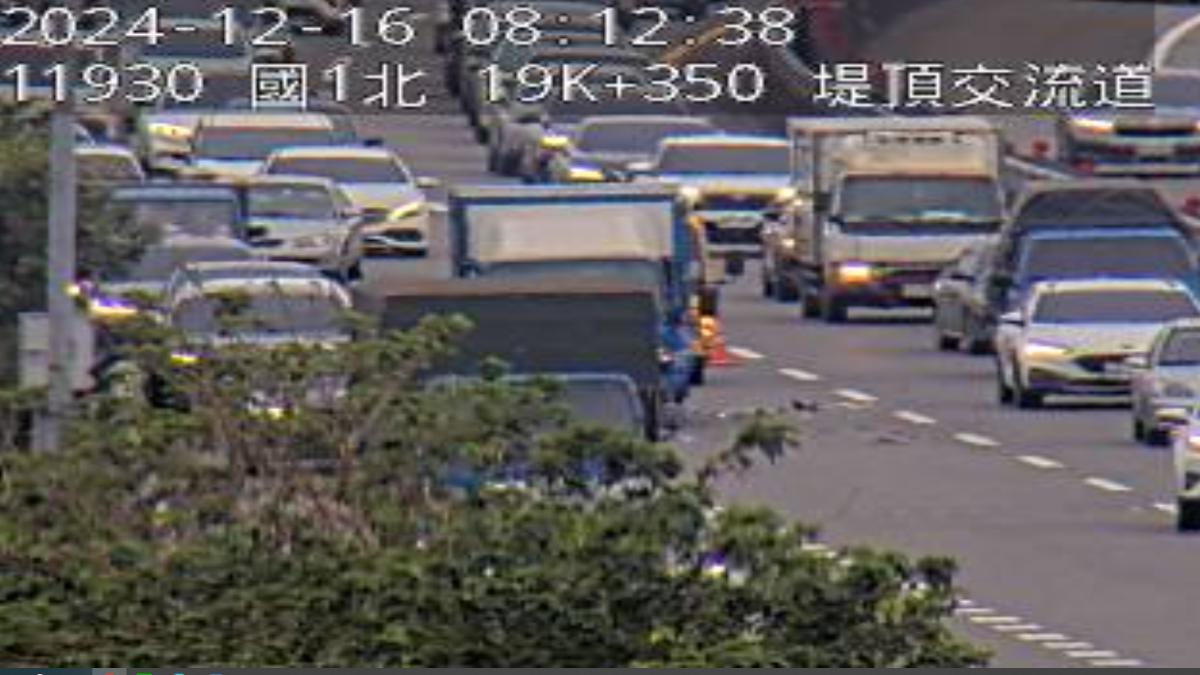 國道1號高架北向19.8K路段回堵7公里。(圖/翻攝高公局網站)