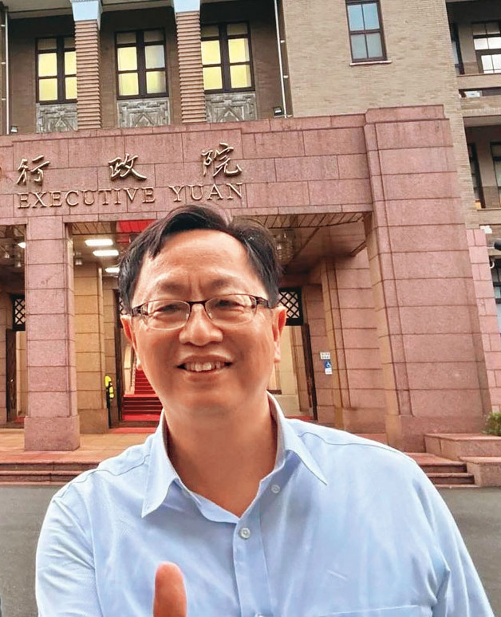 30年公務資歷的行政院祕書處長徐益梁(圖),被控與陳姓諮議聯手欺壓職員,並爆不倫戀。(圖/翻攝台北市室內設計裝修商業同業公會官網)