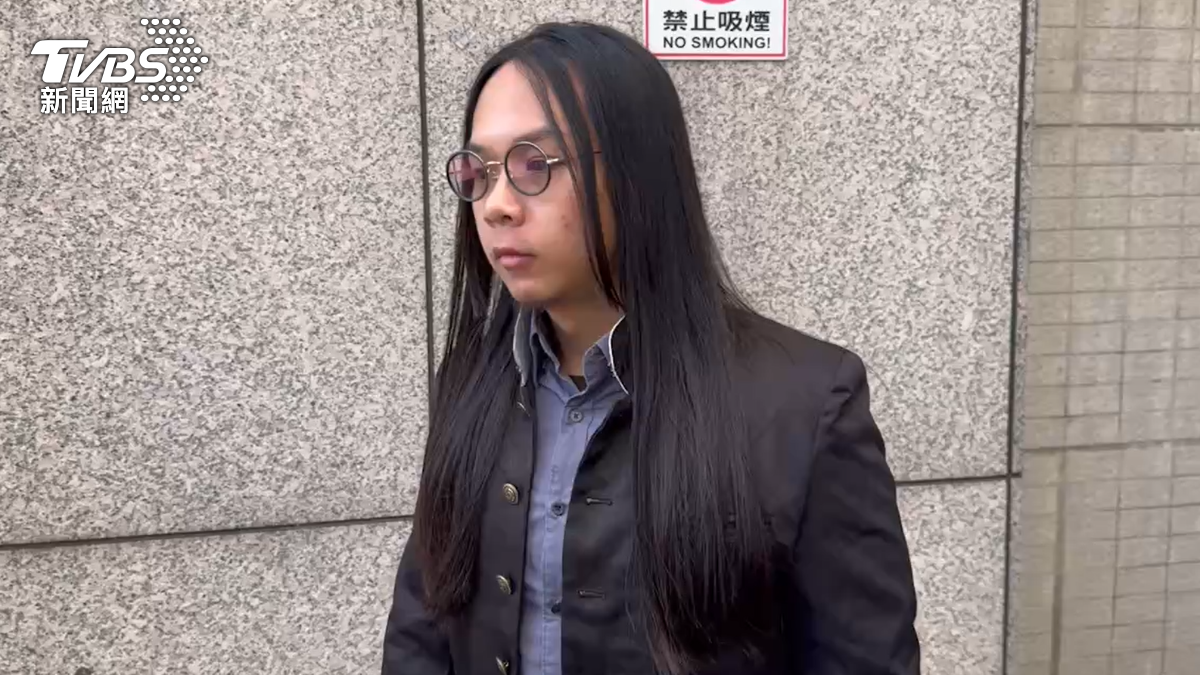 長髮哥許瑞顯出庭。(圖/TVBS)