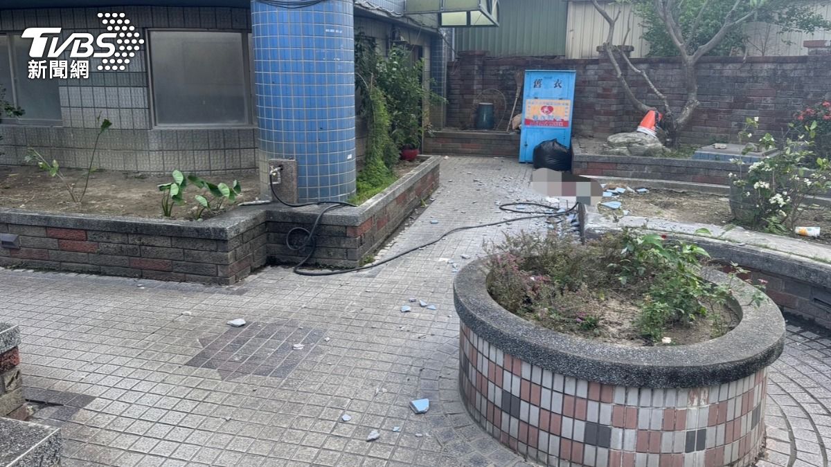 快訊/高雄大樓下「磁磚雨」狠砸住戶 無辜女頭破血流送醫