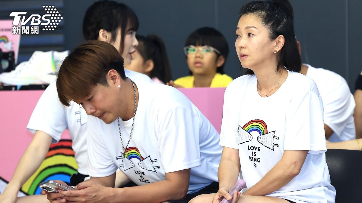 六月婚變有徵兆?曾認不滿李易「走不下去」 苦嘆:摸鞋比摸我還多