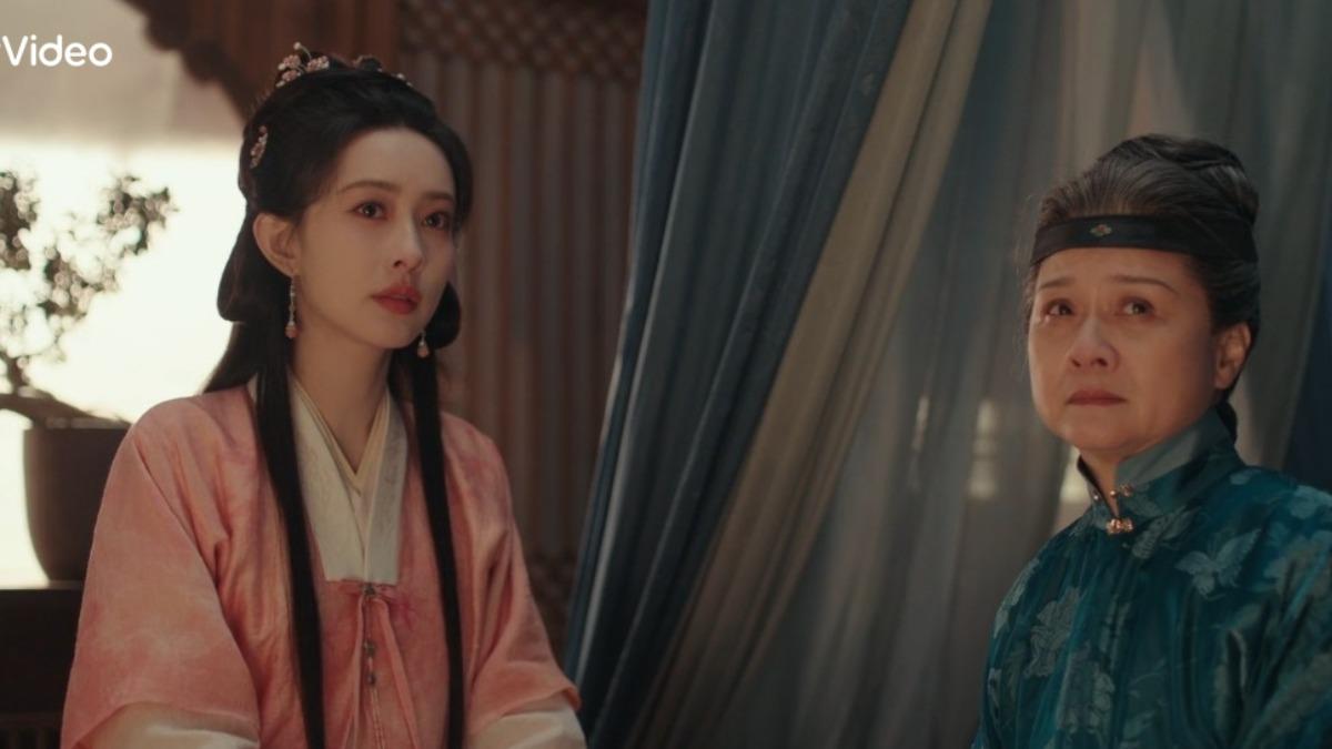 孟子義(左)在《九重紫》首度體驗螢幕深吻,被導演勸私底下多練練。(圖/台灣大哥大MyVideo提供)