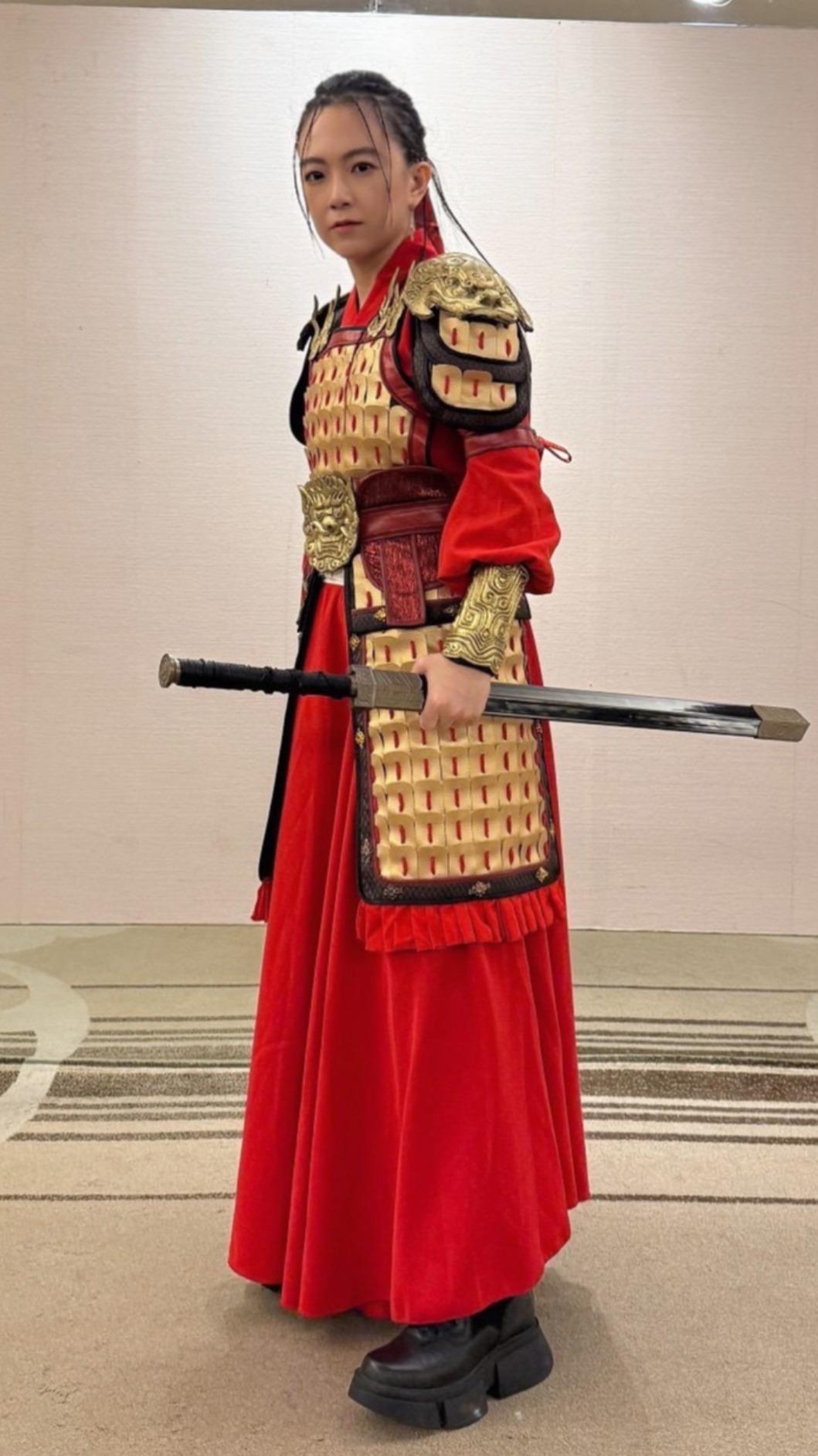 張芸京難得玩起角色扮演,以花木蘭裝扮亮相。(圖/哈利路亞家教會提供)