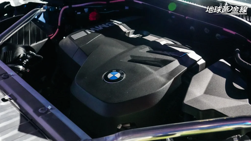 2.0升直列4缸渦輪增壓引擎可以為X3車系兩款xDrive20車型提供190匹馬力輸出。（圖／陳奕宏攝）