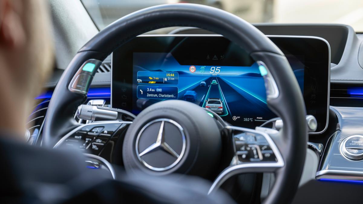 獲德批准!合法車內追劇? Level3等級M-BenzDrive Pilot明春季上路