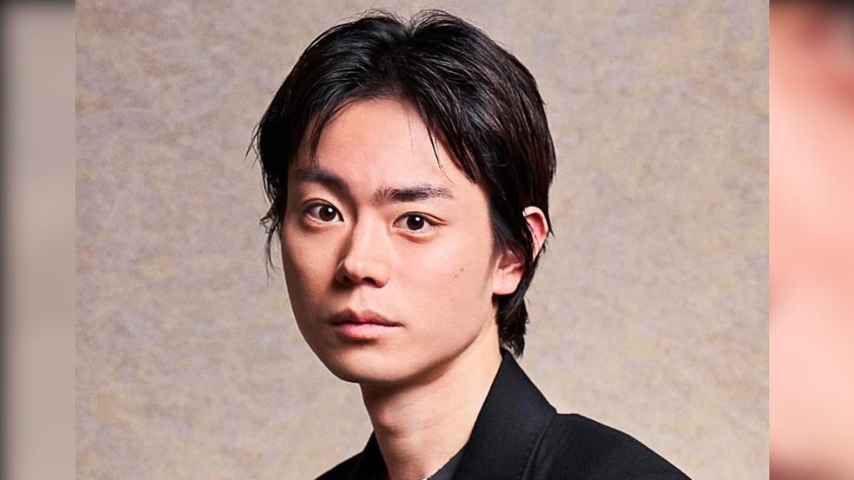 超毛!日男星菅田將暉爆拍片中斷 被二度提醒「旁邊站小女孩」