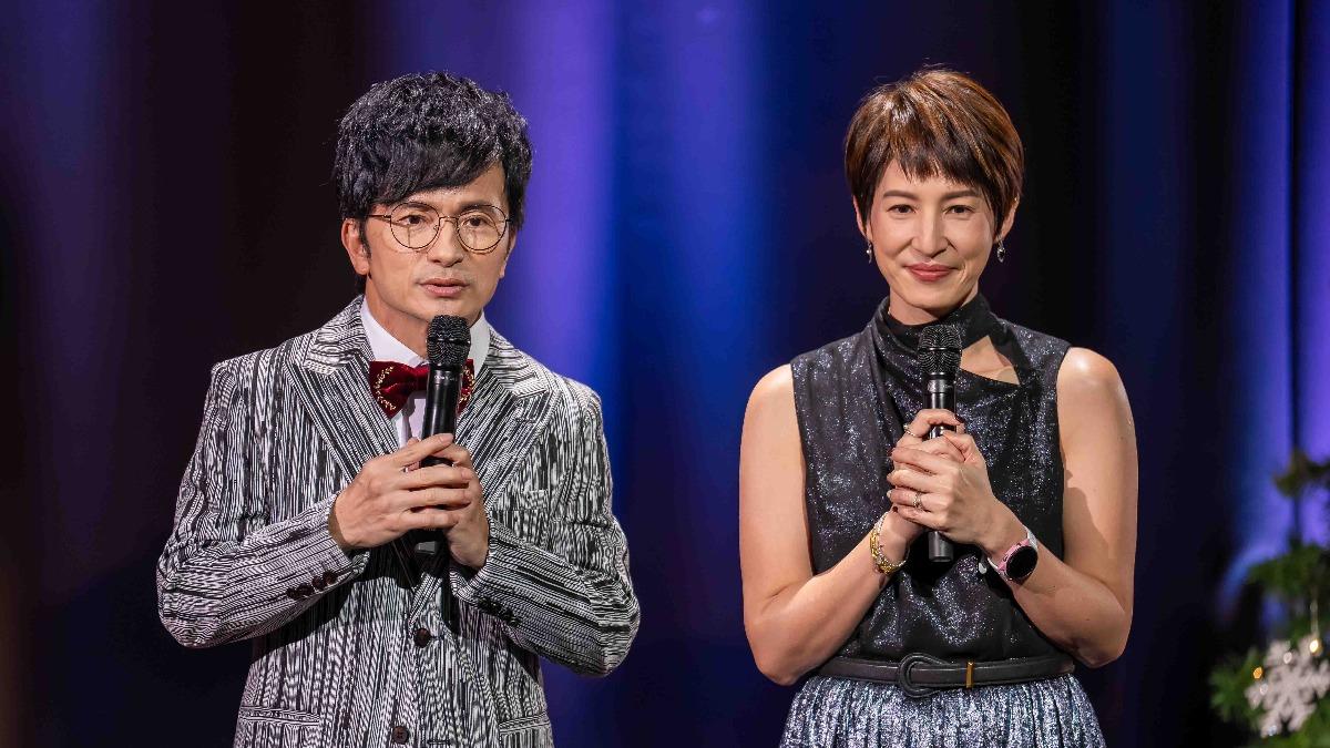 唐從聖(左)、夏嘉璐錄製TVBS《聖誕愛無限 藝起享平安》節目。(圖/TVBS)