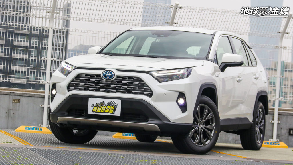 油電複合動力車款在台灣汽車市場佔有率已經超過25%。(圖/陳奕宏攝)